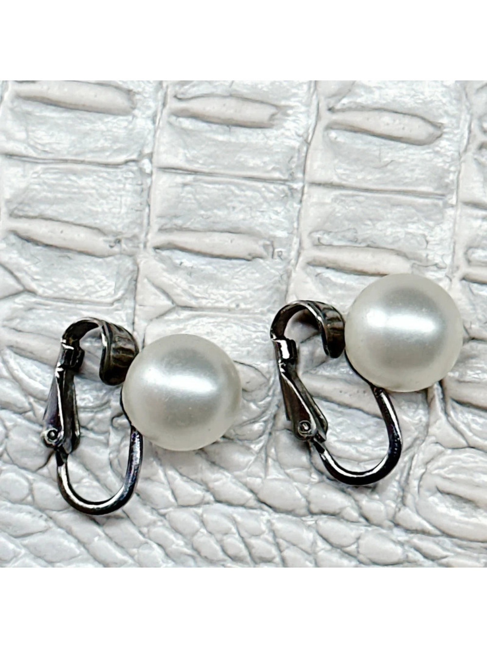 6270mc. Richelieu Plastic Clip ONs
